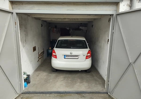 Skoda Fabia cena 17300 przebieg: 77550, rok produkcji 2011 z Myślenice małe 211